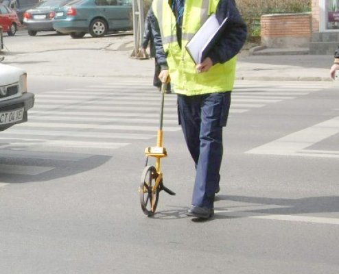 O tânără şi un copil de 3 ani, accidentaţi